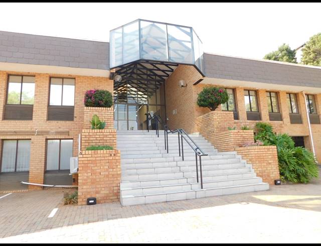 1,778M² OFFICE FOR SALE IN FERNDALE